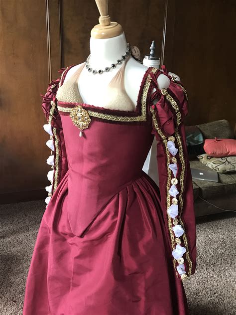 vintage medieval dress|authentic renaissance dresses.